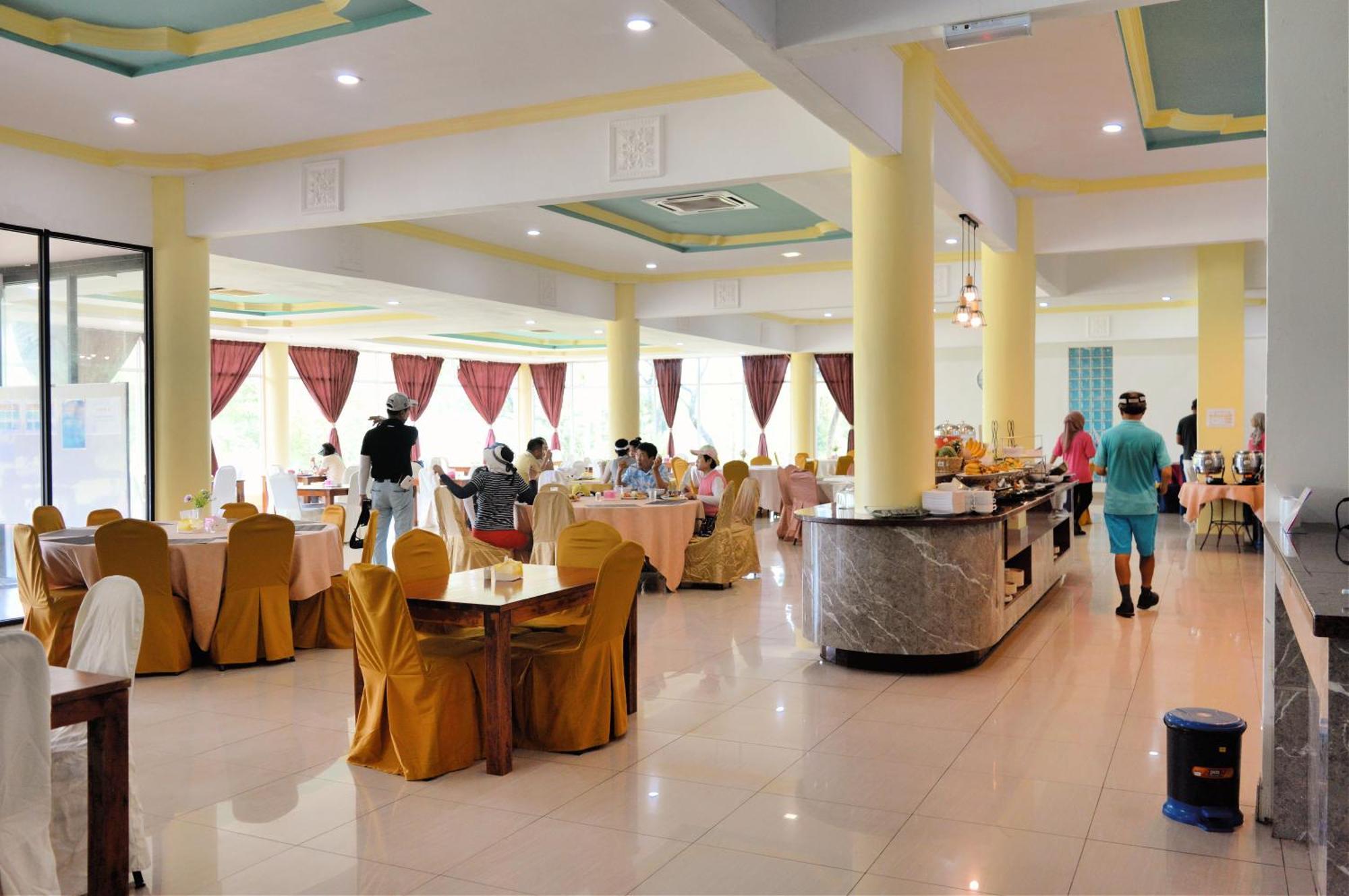 Artitaya Borneo Golf & Resort Papar Exterior photo
