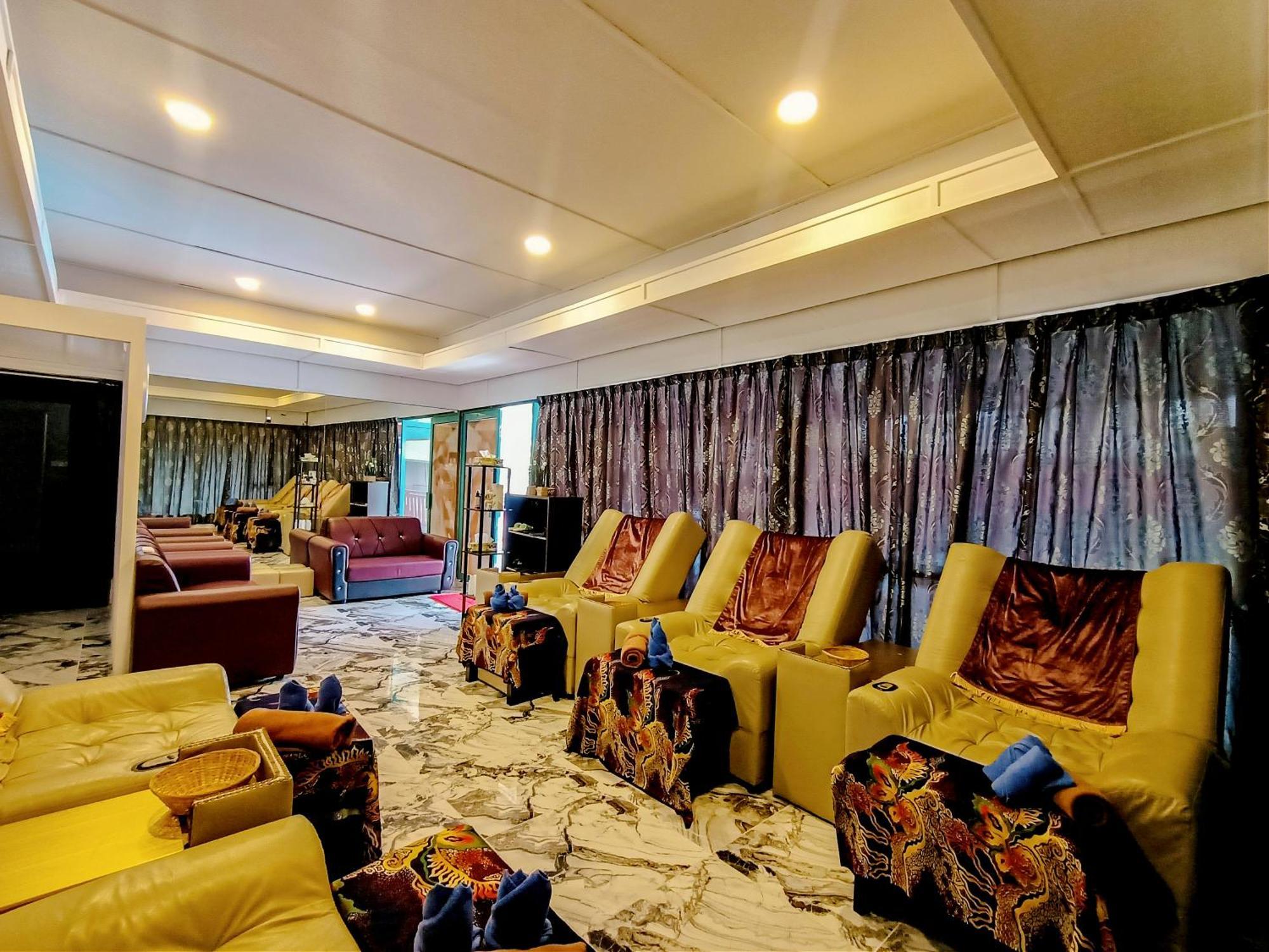 Artitaya Borneo Golf & Resort Papar Exterior photo