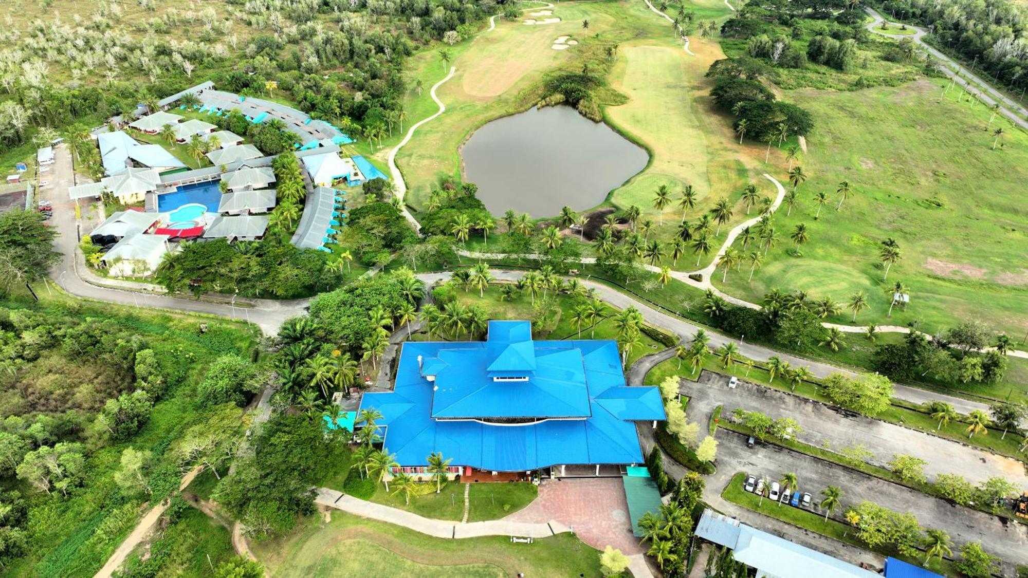Artitaya Borneo Golf & Resort Papar Exterior photo
