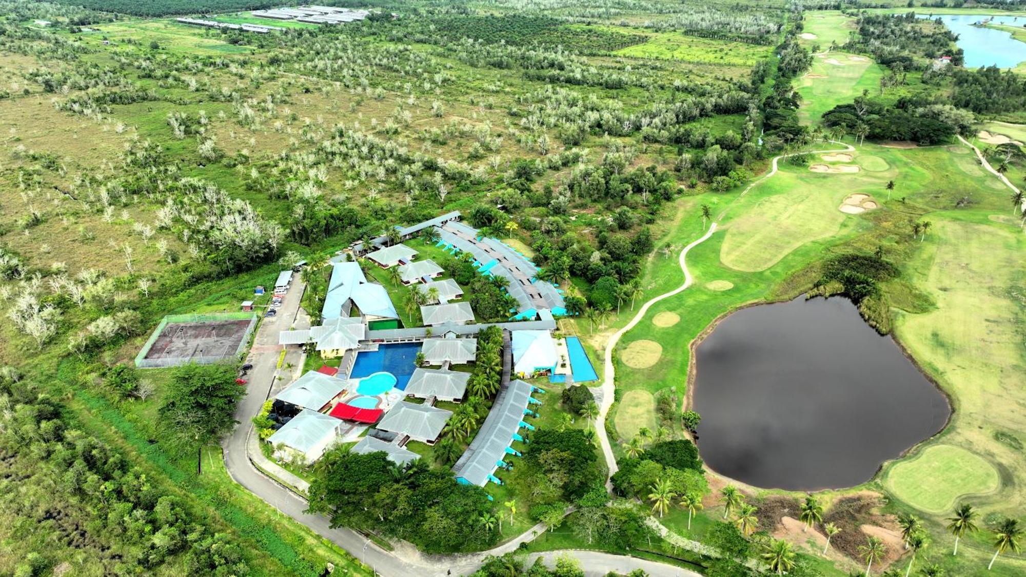 Artitaya Borneo Golf & Resort Papar Exterior photo