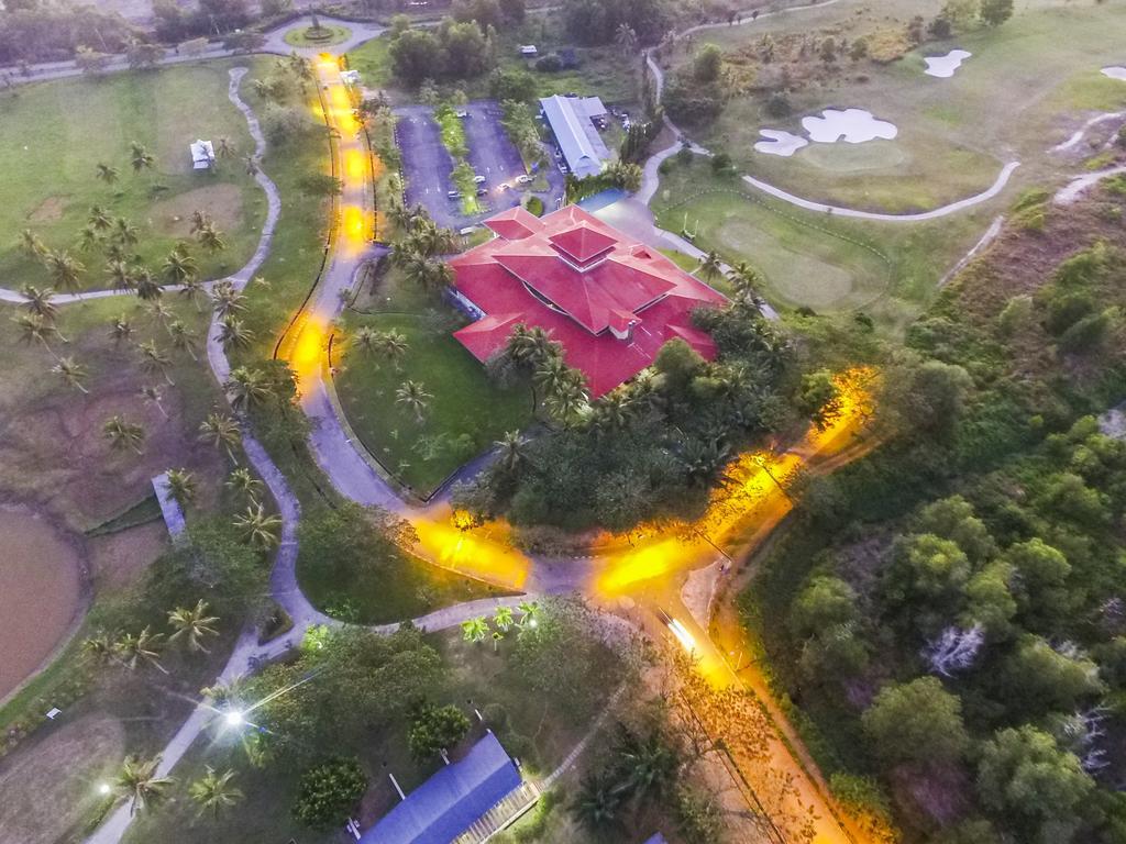 Artitaya Borneo Golf & Resort Papar Exterior photo